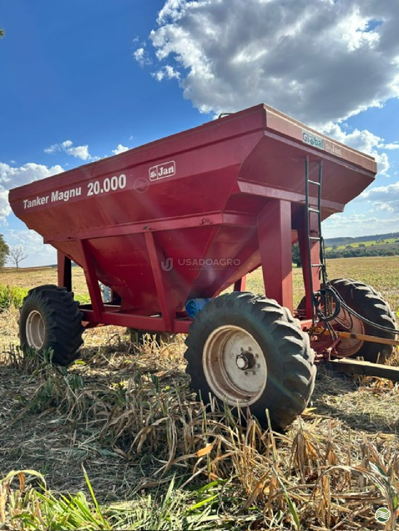 IMPLEMENTOS AGRICOLAS CARRETA BAZUKA GRANELEIRA 20000 Usado Agro Máquinas Agrícolas RONDONOPOLIS MATO GROSSO MT
